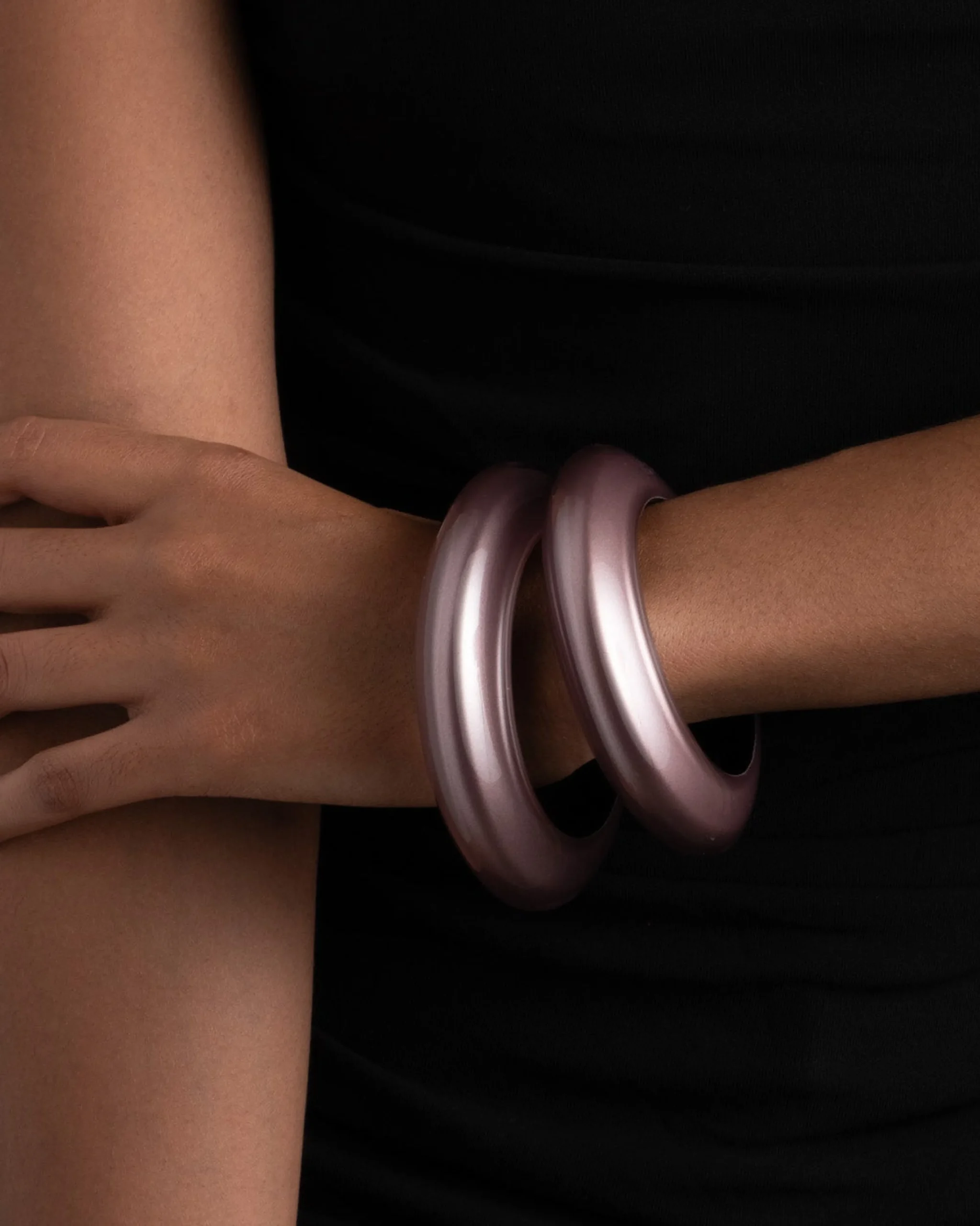 Lucite Saucer Bangle Bracelet- Dusty Rose