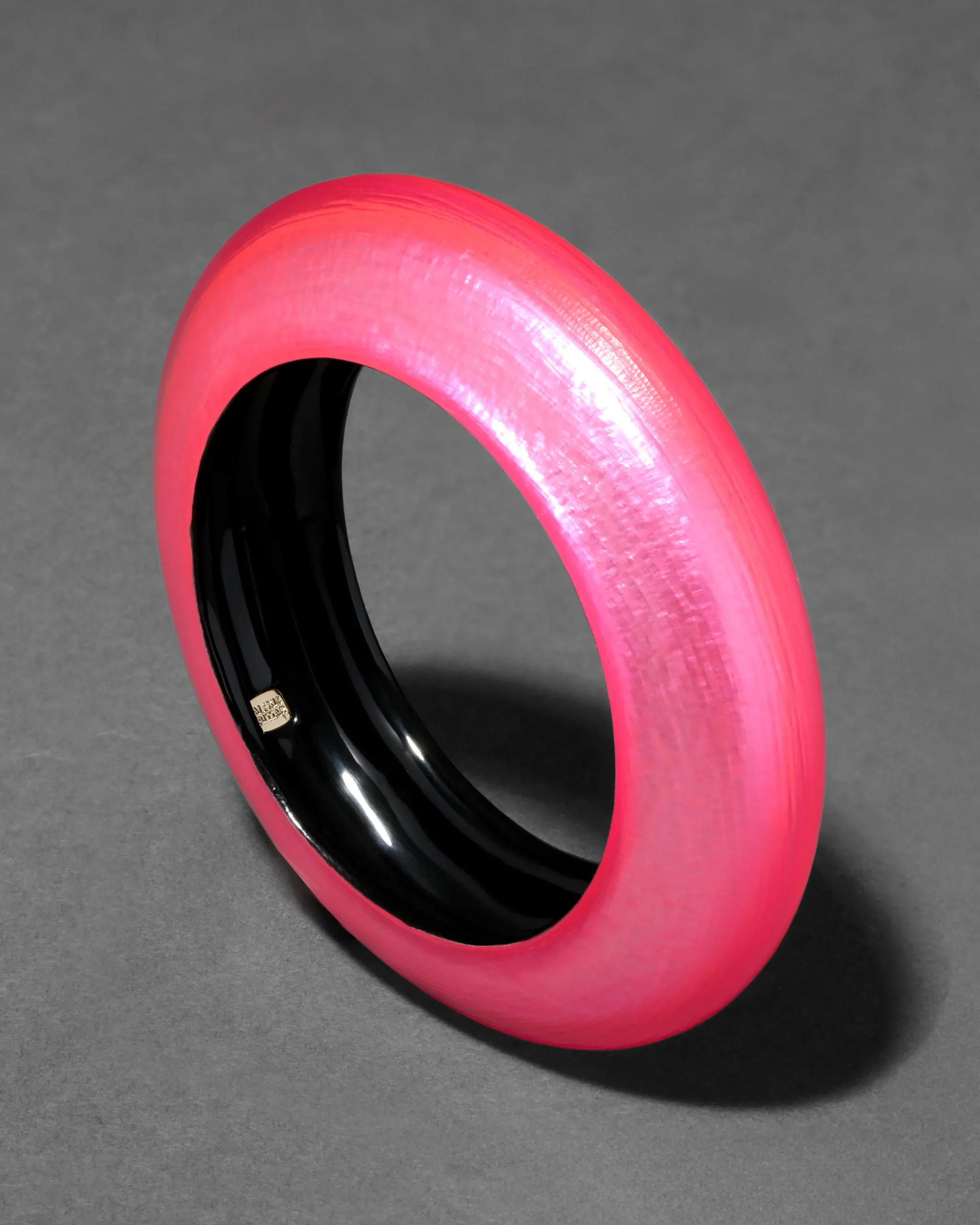 Lucite Saucer Bangle Bracelet- Neon Pink