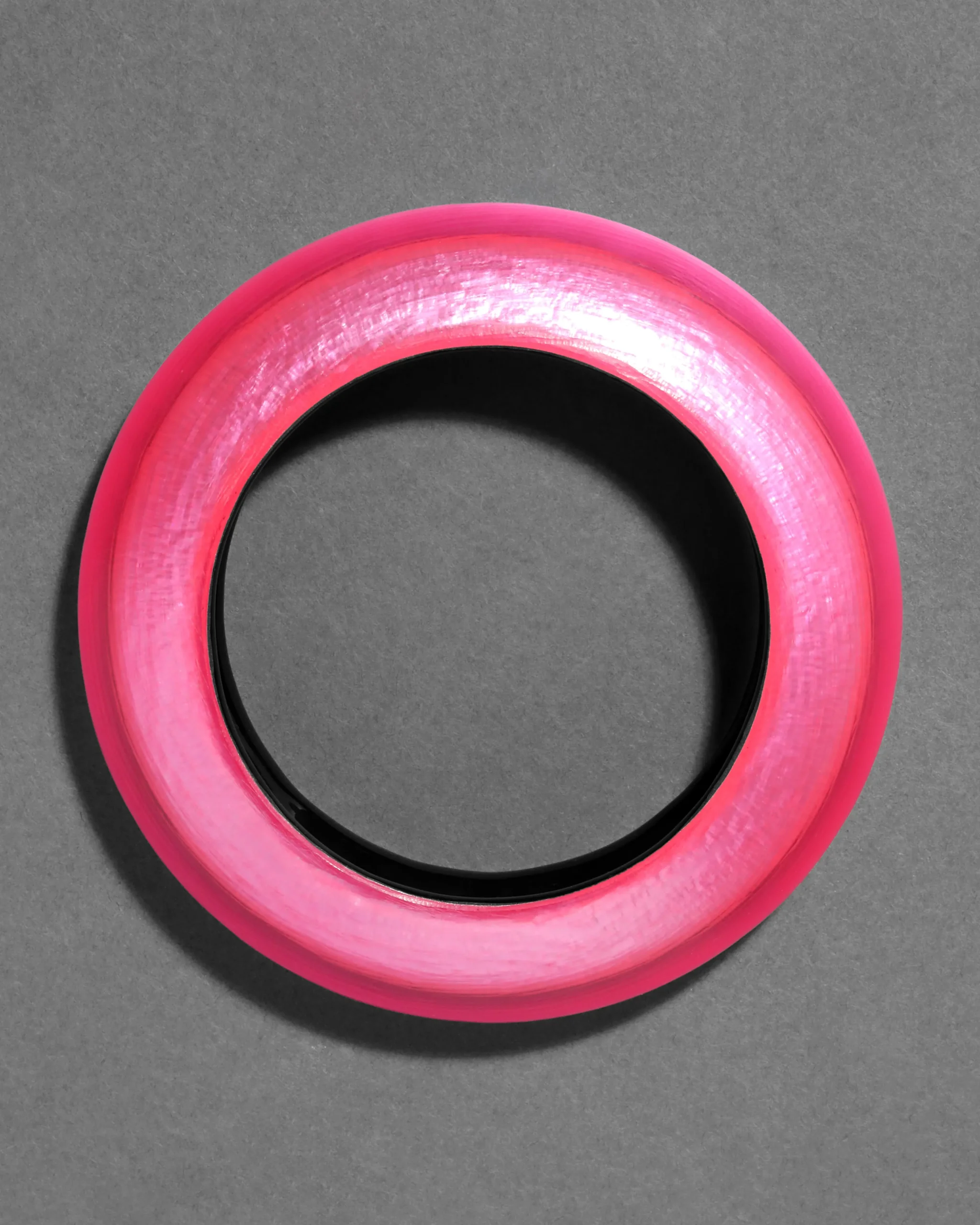 Lucite Saucer Bangle Bracelet- Neon Pink