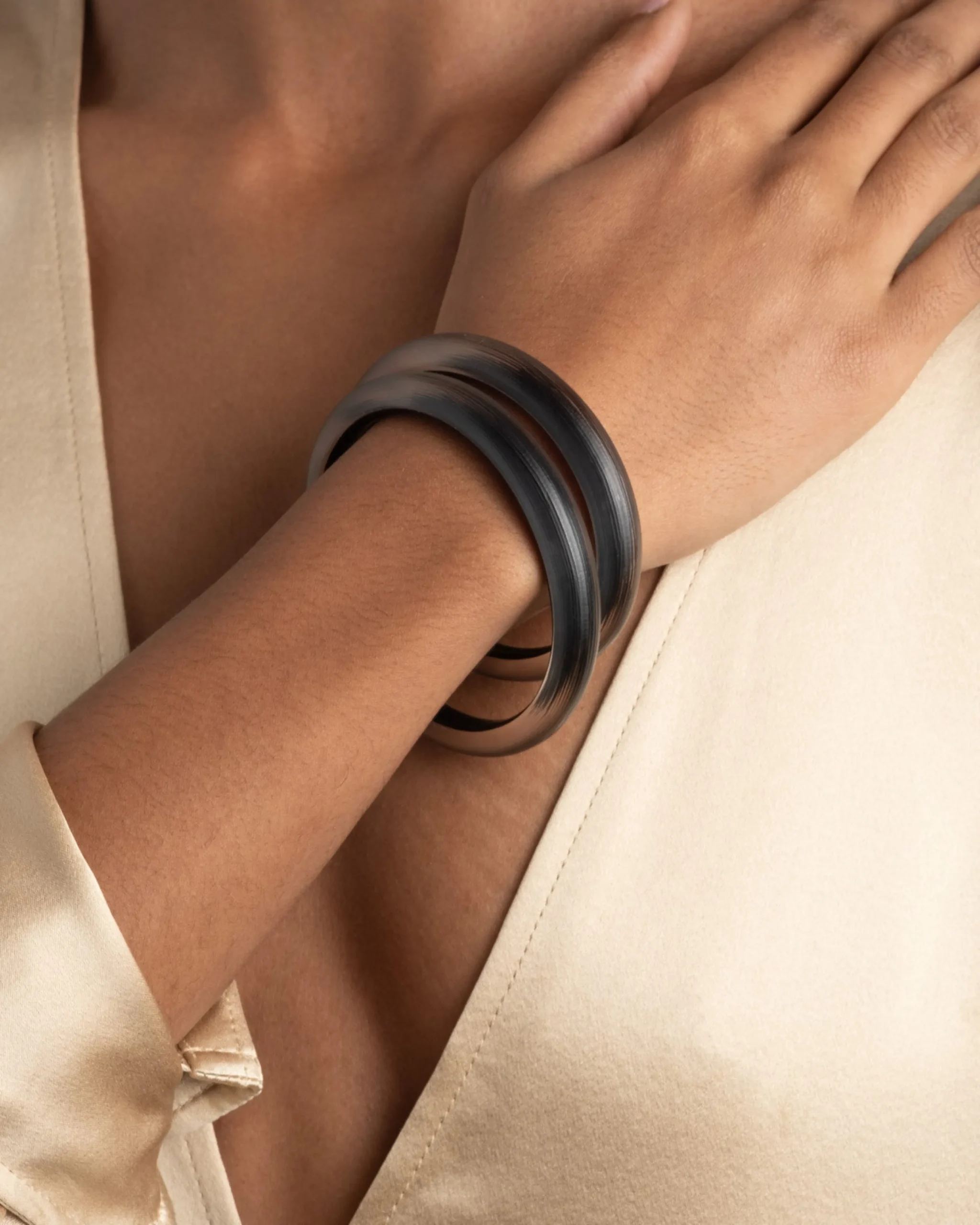 Lucite Skinny Bangle Bracelet- Black