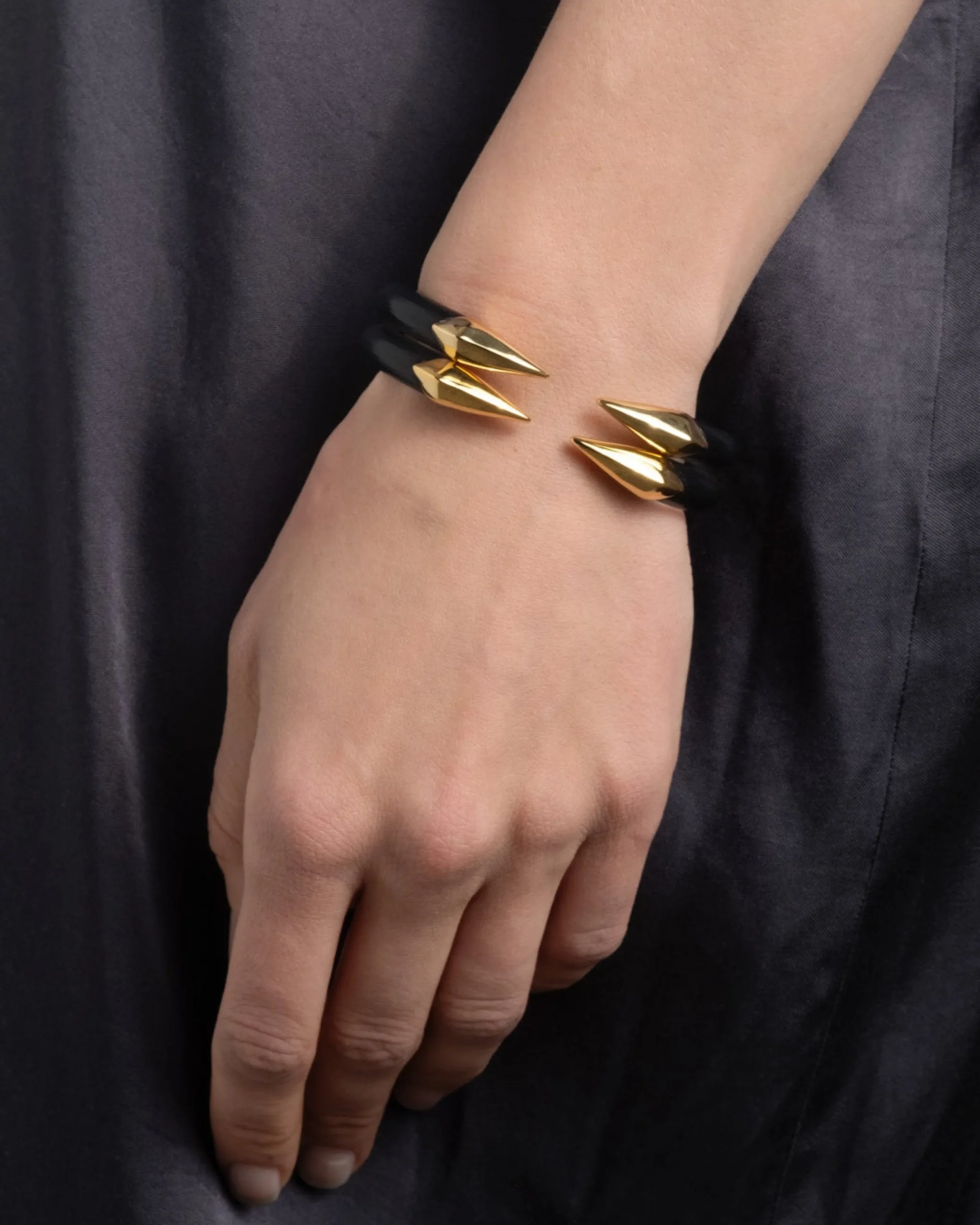Mirrored Pyramid Lucite Brake Hinge Bracelet- Black