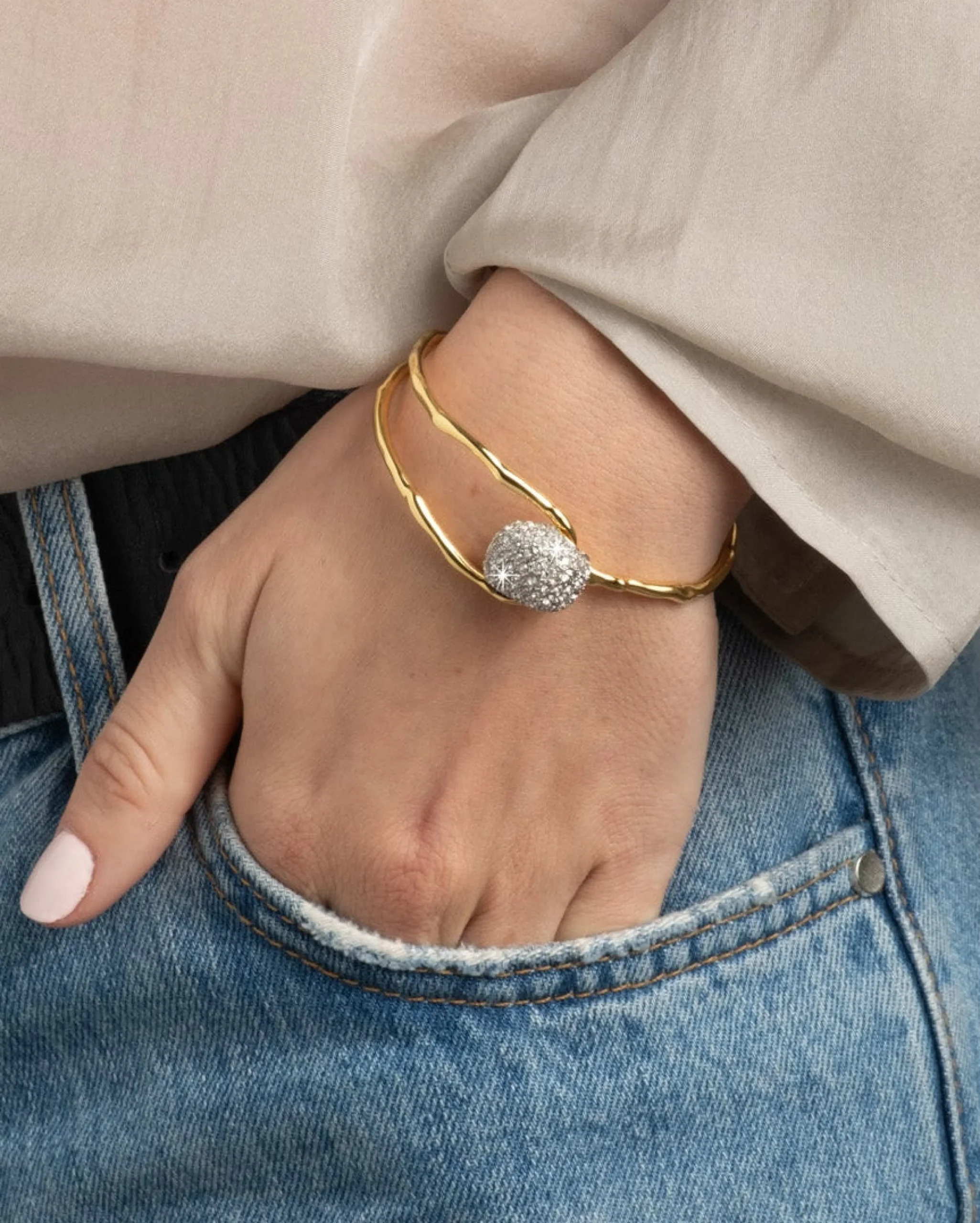 Solanales Crystal Pebble Clasp Bracelet